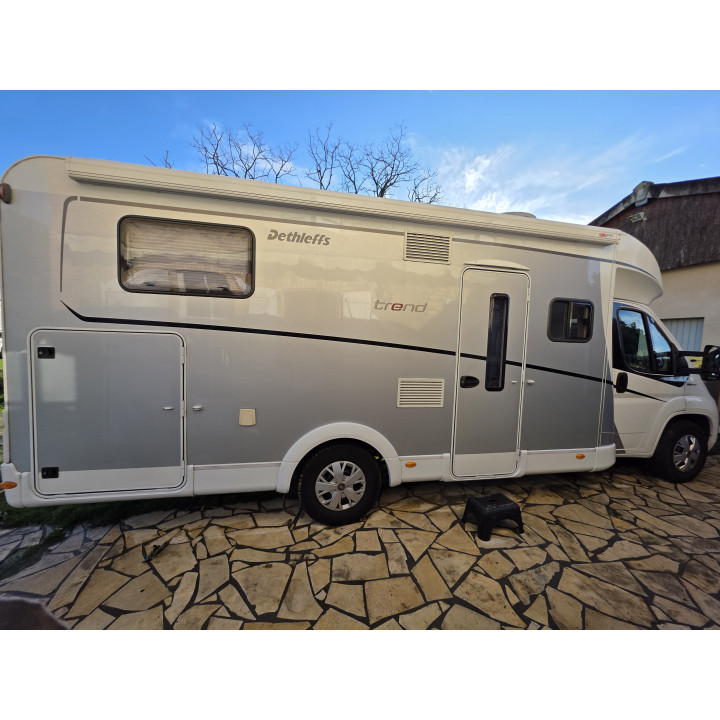 Camping-car profilé occasion Dethleffs Trend T7057EBL Garantie 1 an TV Sat Store