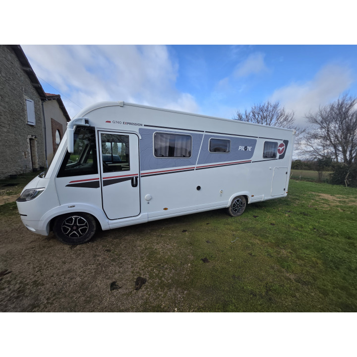 Camping-car intégral Pilote G740C Expression occasion récent
