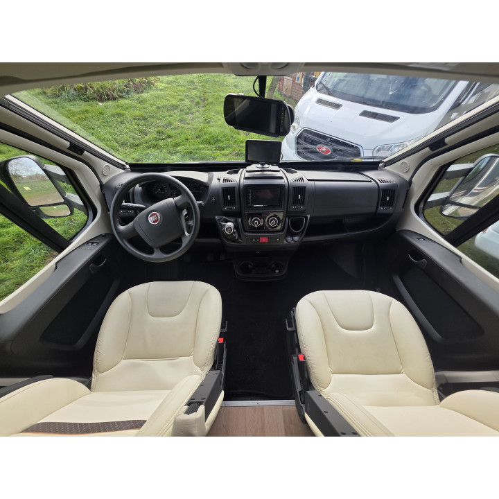 Camping-car intégral Pilote G740C Expression occasion récent