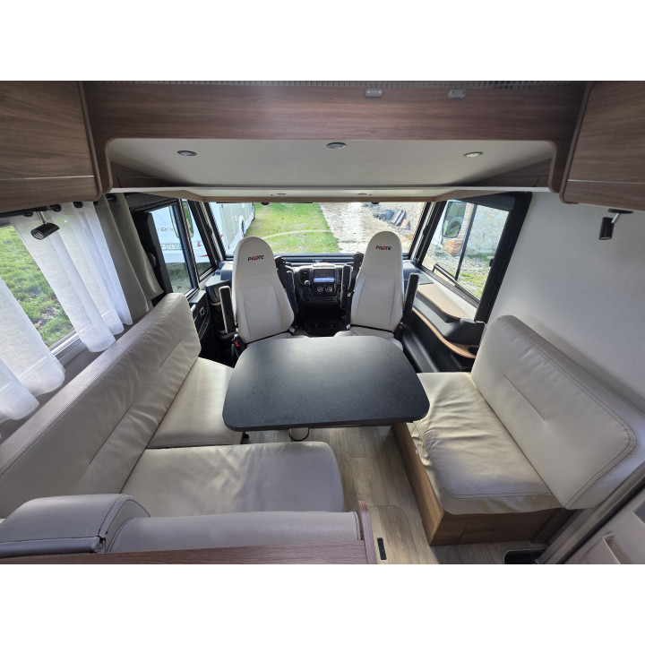 Camping-car intégral Pilote G740C Expression occasion récent