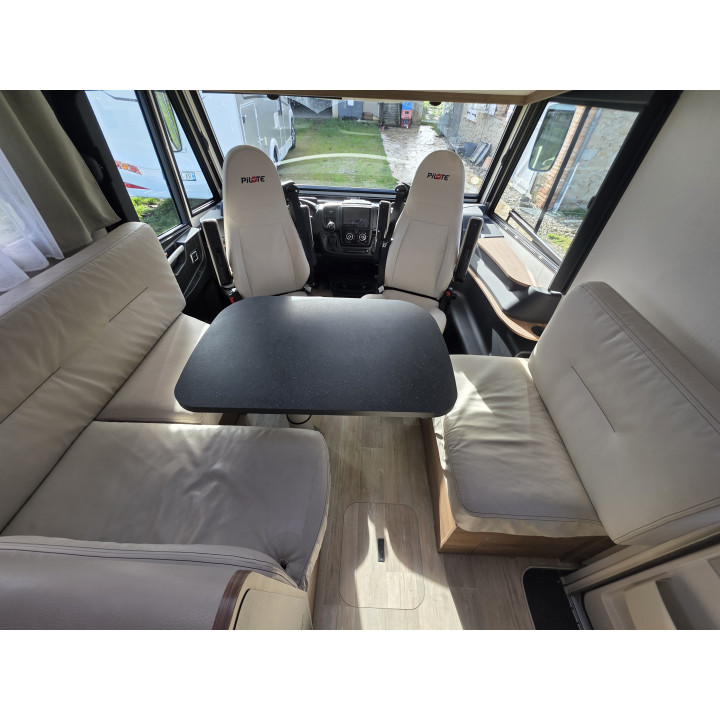Camping-car intégral Pilote G740C Expression occasion récent