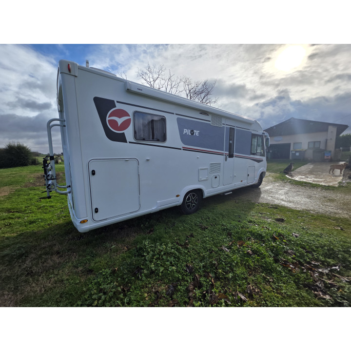 Camping-car intégral Pilote G740C Expression occasion récent