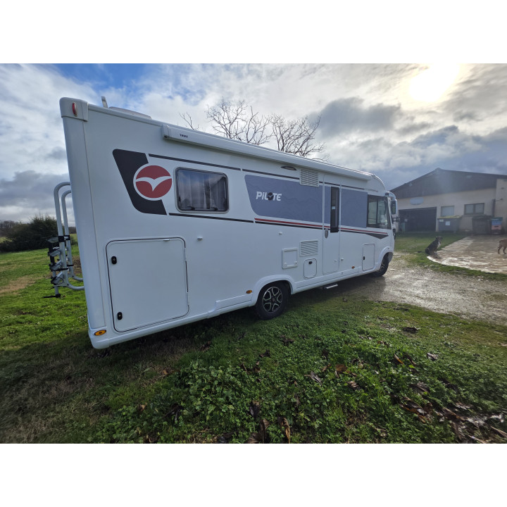 Camping-car intégral Pilote G740C Expression occasion récent