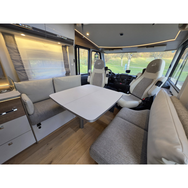 Camping-car intégral Dethleffs I7057DBL 2022 occasion récent