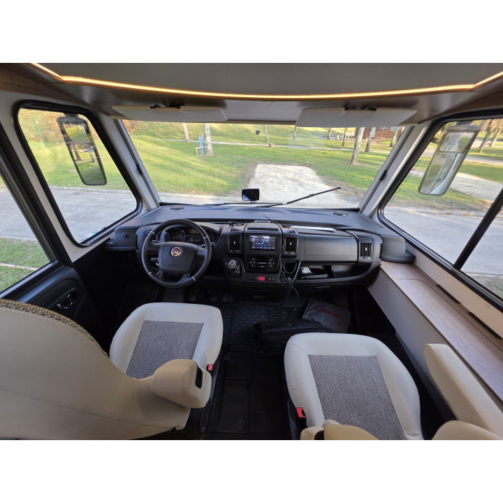 Camping-car intégral Dethleffs I7057DBL 2022 occasion récent