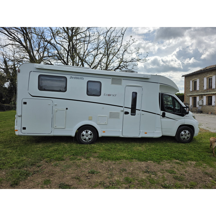 Camping-car profilé Dethleffs Trend d'occasion très bon état T7057EB 2021 22500km